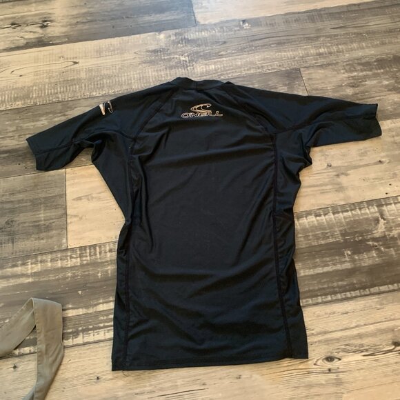 Oneill swimshirt. Men's Large. Black. - Picture 2 of 3